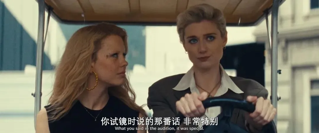 一脱成名，这个女人又赢麻了！