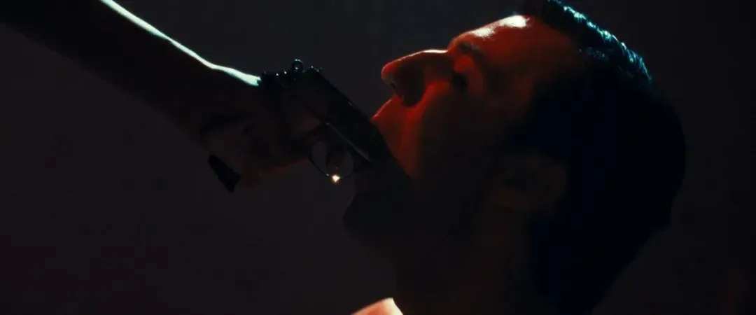 一脱成名，这个女人又赢麻了！