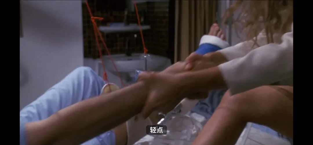 滿屏大尺度，《苦月亮/鑰匙孔的愛》依然好於99%的情慾片！