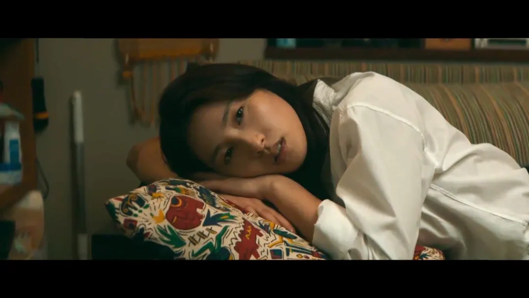 全员变态的惊悚日本影片《匹配》，无限反转也救不了她！