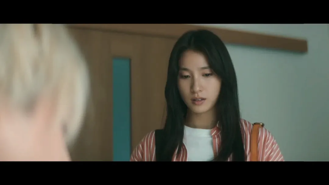 全员变态的惊悚日本影片《匹配》，无限反转也救不了她！