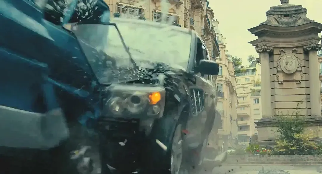 80年代经典动作电影翻拍版《喋血双雄美版》已上映，仅凭怀旧情怀并不足以支撑经典的重现！