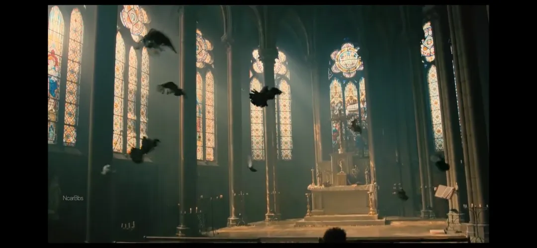 80年代经典动作电影翻拍版《喋血双雄美版》已上映，仅凭怀旧情怀并不足以支撑经典的重现！