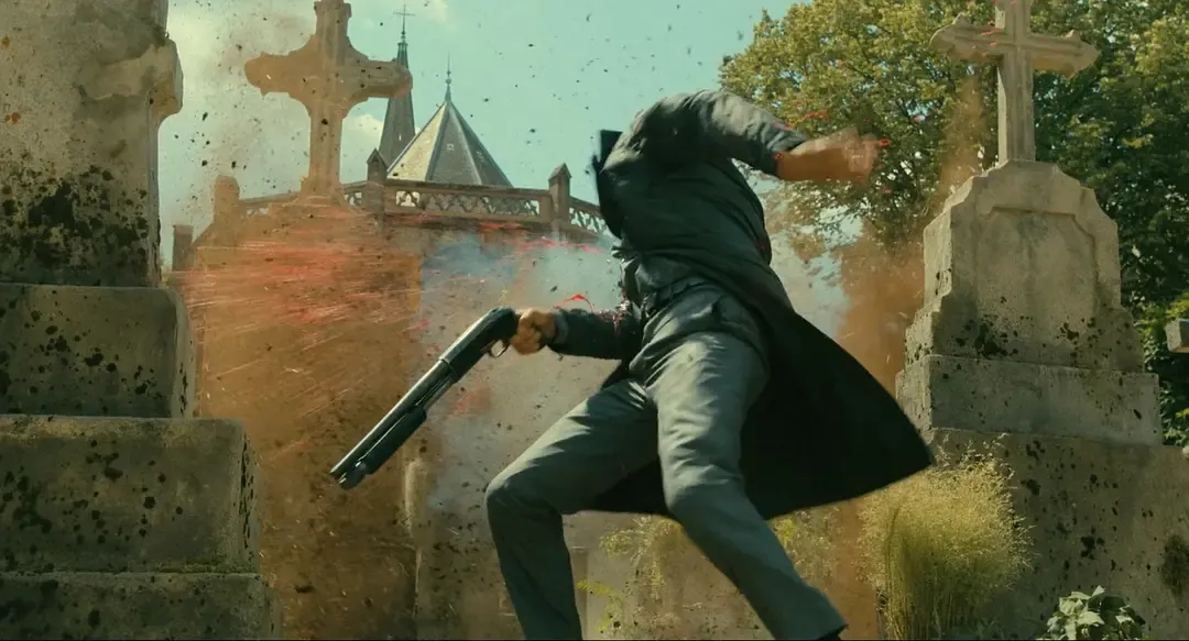 80年代经典动作电影翻拍版《喋血双雄美版》已上映，仅凭怀旧情怀并不足以支撑经典的重现！