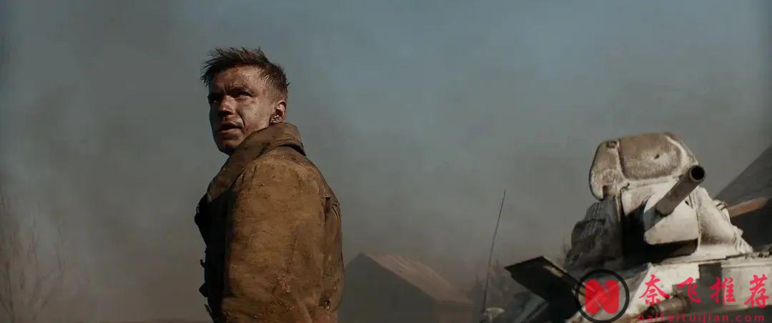 這部神作《獵殺T34 T-34/T-34：玩命坦克》看得我熱血沸騰，重塑你對坦克戰的認知！