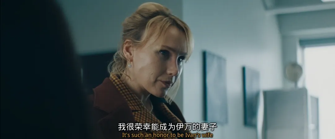 在戛纳电影节上赢得10分钟掌声并获得金棕榈大奖的电影《阿诺拉/艾诺拉》果然名不虚传！