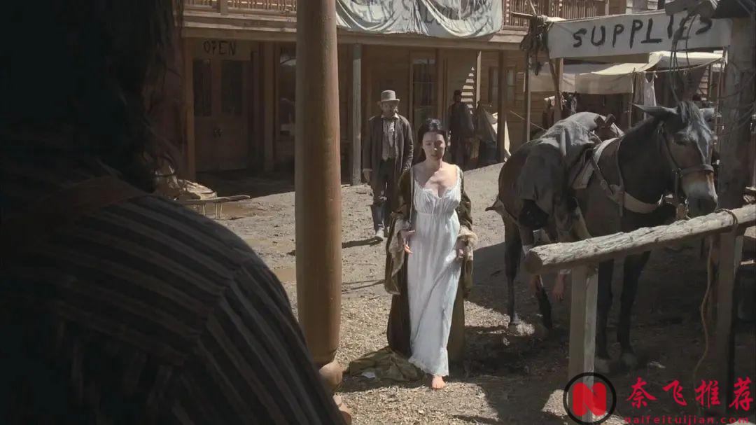 一部被低估的西部劇神作《朽木/無法無天/化外國度》，也是一部美國文明起源的縮影，強烈推薦！