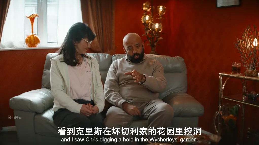 《园艺杀手》(港译《爱杀》/台译《苏珊的秘密花园》):种不活花的空地下埋着两具尸骨
