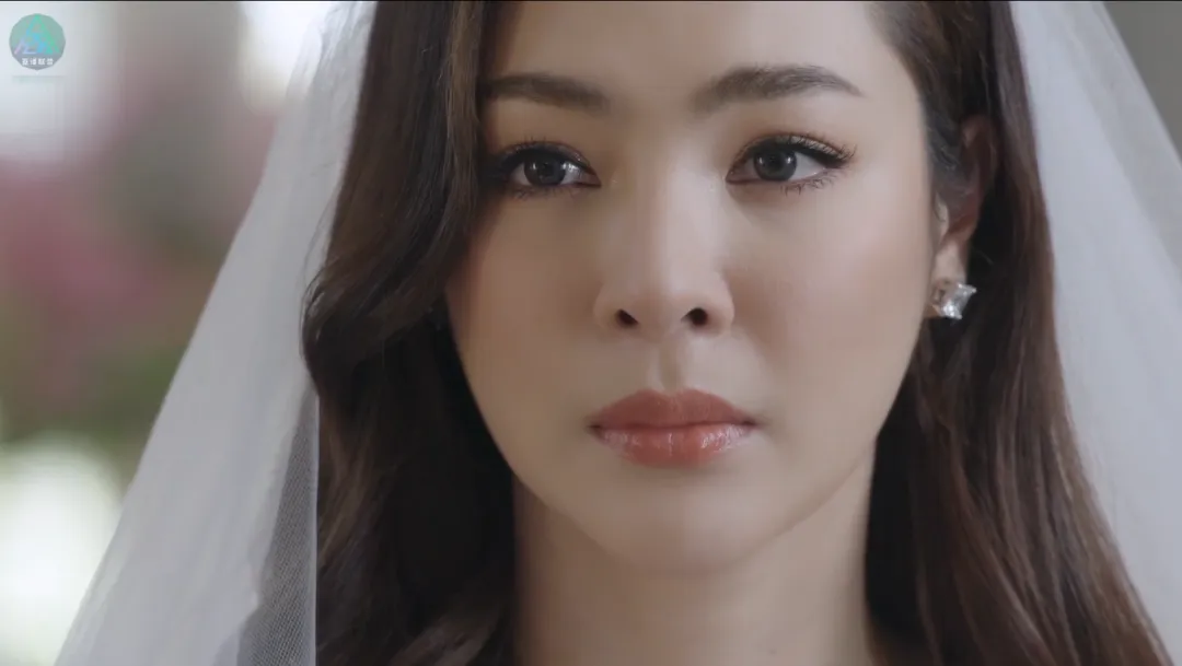 泰國超高顏值百合禁忌之戀佳作​《愛填滿空白/以愛相擁》，9.6分口碑炸了！