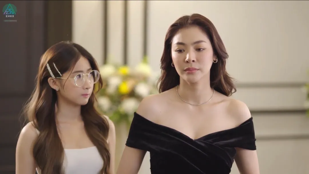 泰國超高顏值百合禁忌之戀佳作​《愛填滿空白/以愛相擁》，9.6分口碑炸了！