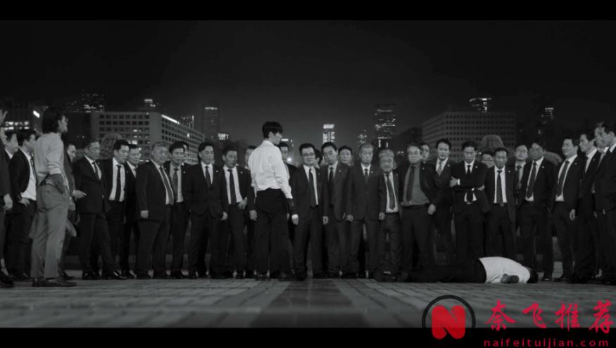 最近Netflix又炸出一部超爽复仇韩剧《无赦之仇/广场》，将暴力美学推向极致！