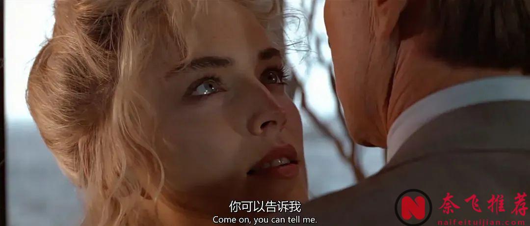 这部《本能/第六感追缉令》绝对是导演对观众好奇心的挑逗，跷二郎腿色诱警探让你欲罢不容！