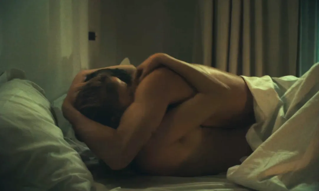 十几年后，人到中年再次遇到旧爱如何抉择？《过季/爱在淡淡的季节/爱情过季》这部剧可做参考