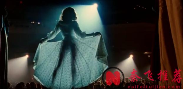 好莱坞小妖精《阿曼达·塞弗里德/阿曼达·希耶福里德/阿曼达·西耶弗里德》，为艺术献身的三部电影。