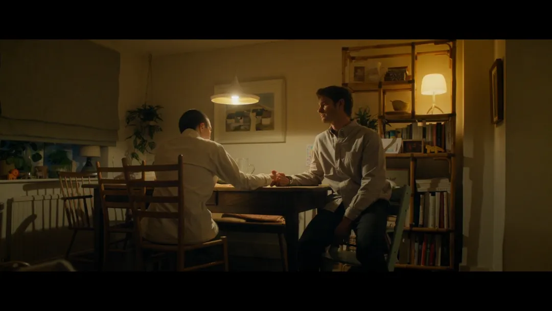 A24尺度新作《我们同在/此刻的我们》，R级纯爱你看过吗？