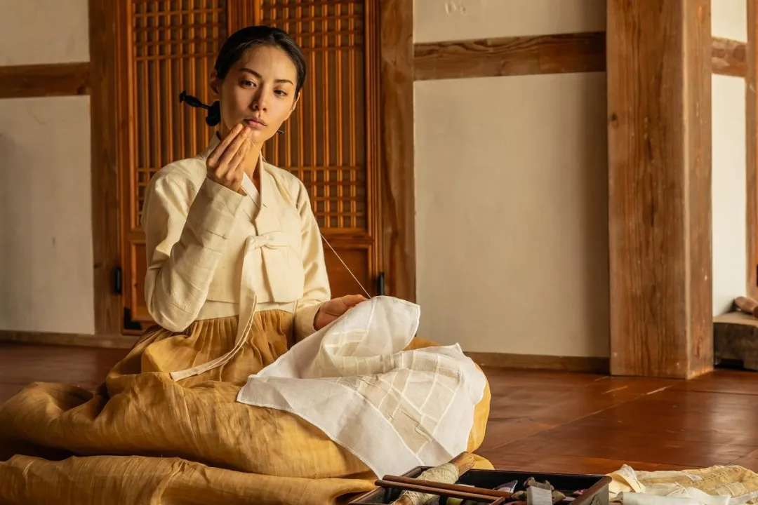 把马赛克遮住,《挑情丑闻》还剩什么?四个优点和三个硬伤
