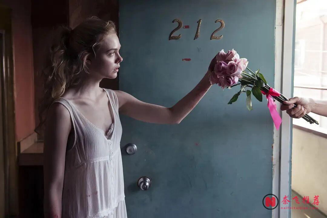 美国娱乐圈潜规则揭露惊悚片《霓虹恶魔》：女神尺度全开，看完生理不适！