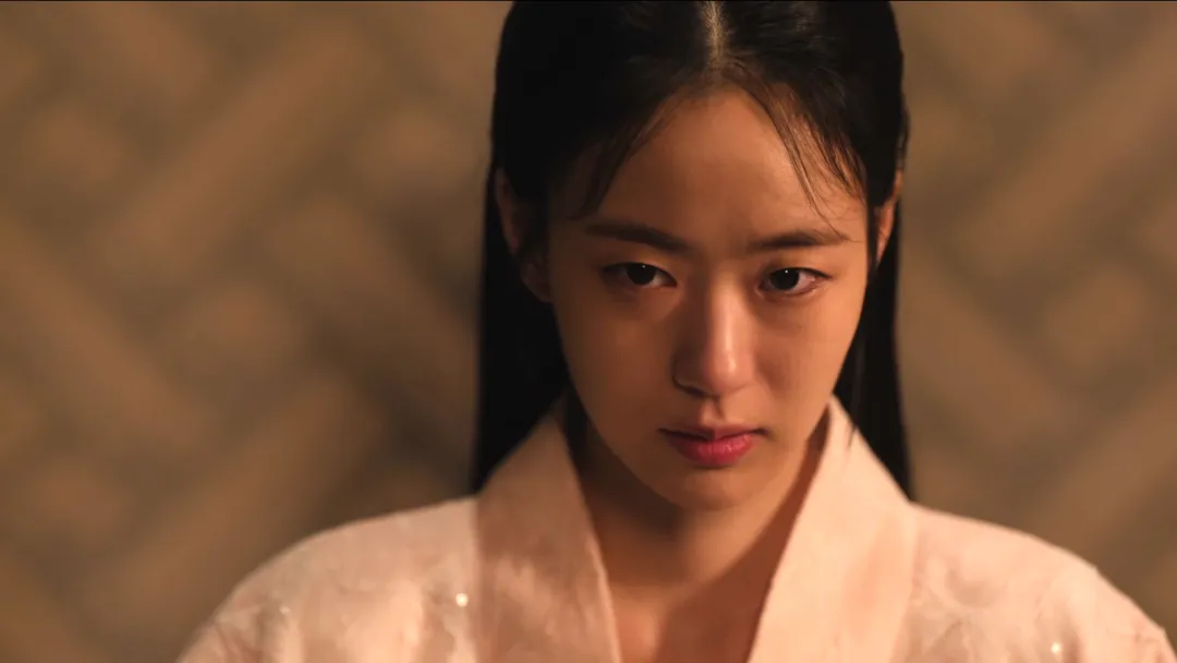 話題度極高的新上古裝尺度韓劇《元敬王后》，女主竟然是她！