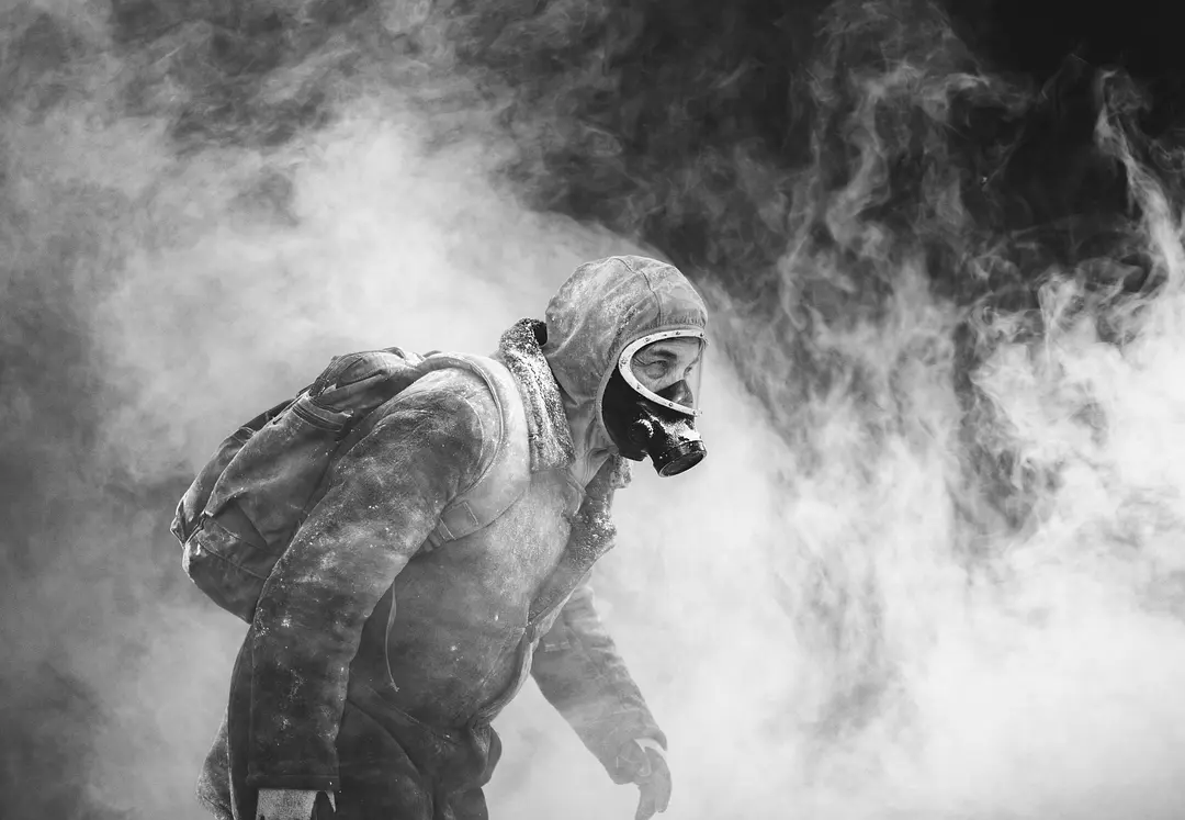 Netflix出品的一部由科幻剧金牌团队操刀、集结好莱坞实力派演员的重磅美剧《永航员/深空永航》