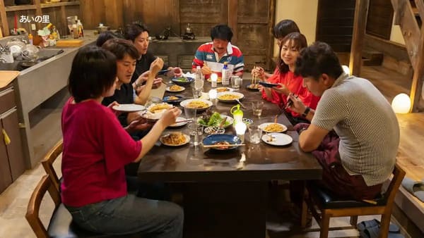 Netflix 日本綜藝節目「愛之鄉 あいの裡」你知道初戀和真愛的差別嗎？