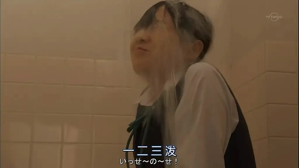 5个女生野外互撕，土屋太凤另一部生存刺激日剧《界限》