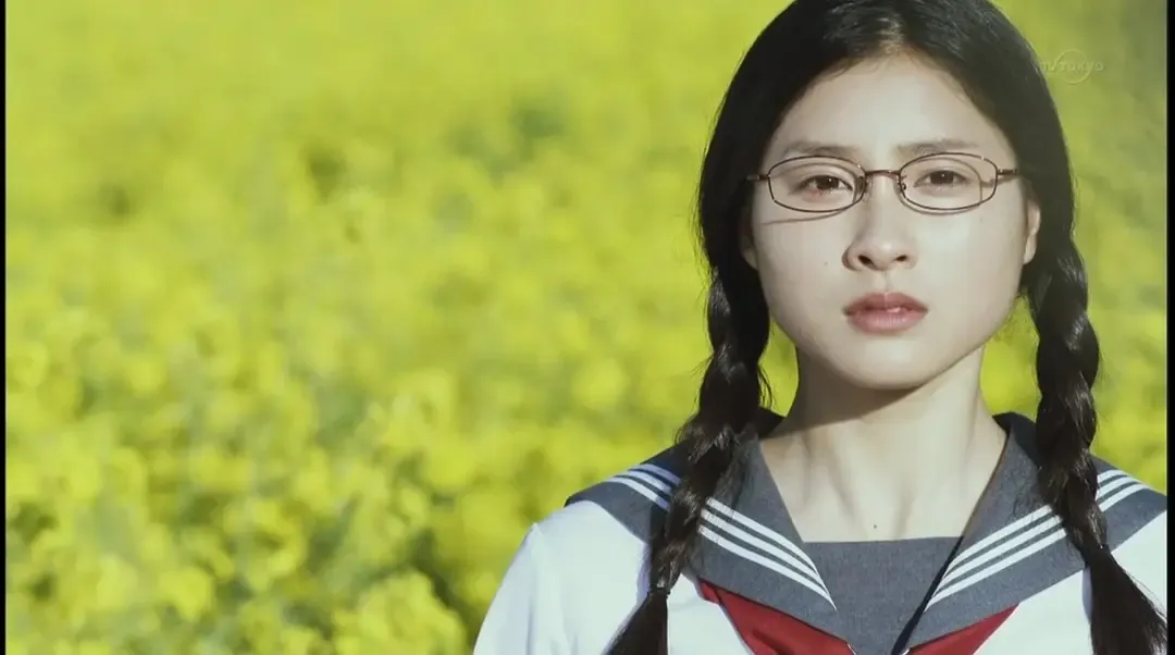 5个女生野外互撕，土屋太凤另一部生存刺激日剧《界限》