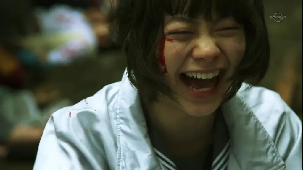 5个女生野外互撕，土屋太凤另一部生存刺激日剧《界限》