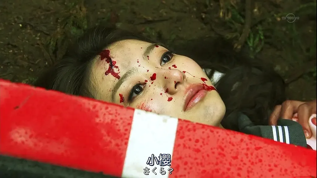 5个女生野外互撕，土屋太凤另一部生存刺激日剧《界限》