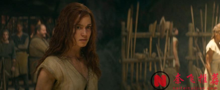 被海报耽误的爽片《女王神剑/神剑女王/新女王神剑》，R级暴力美学新作！