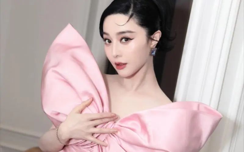 《末日愚者》奈飞定档！网友：刘亚仁吸毒都能出来？
