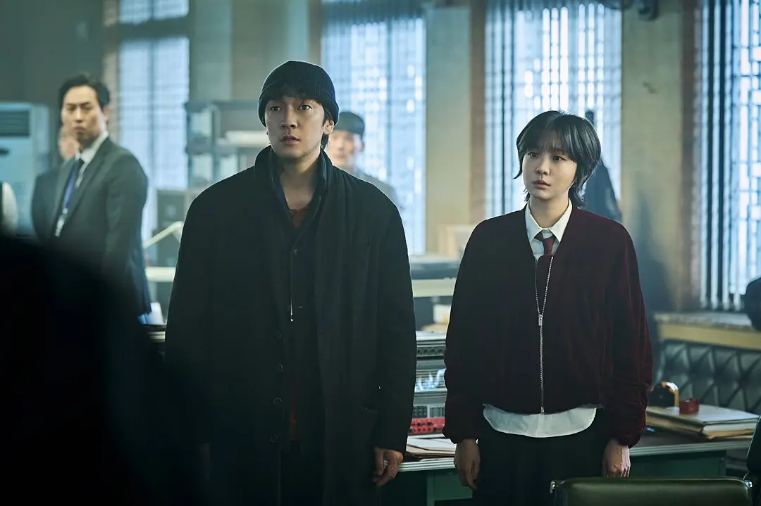 第一集就這麼刺激，Disney+原創劇集《血謎拼圖》，絕對是犯罪心理劇迷的終極福利