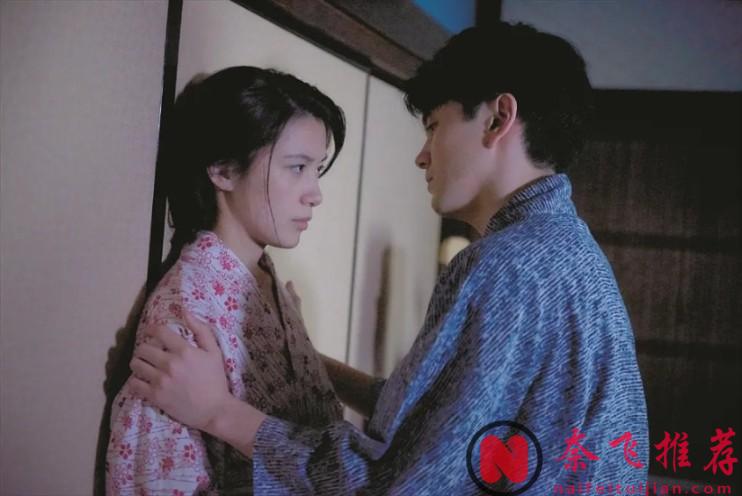 一部看似幸福实则虚伪的婚姻故事《花芯/花蕊：背德禁恋》，没有过多对白，却让观众内心波涛汹涌的电影