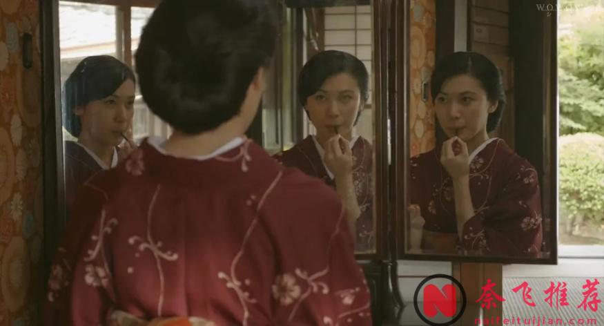 一部看似幸福实则虚伪的婚姻故事《花芯/花蕊：背德禁恋》，没有过多对白，却让观众内心波涛汹涌的电影