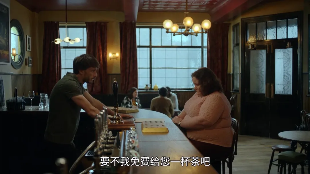 男性被瘋狂的女追蹤者騷擾了？看Netflix出品的爛番茄百分百好評劇集《馴鹿寶貝》是如何處理的