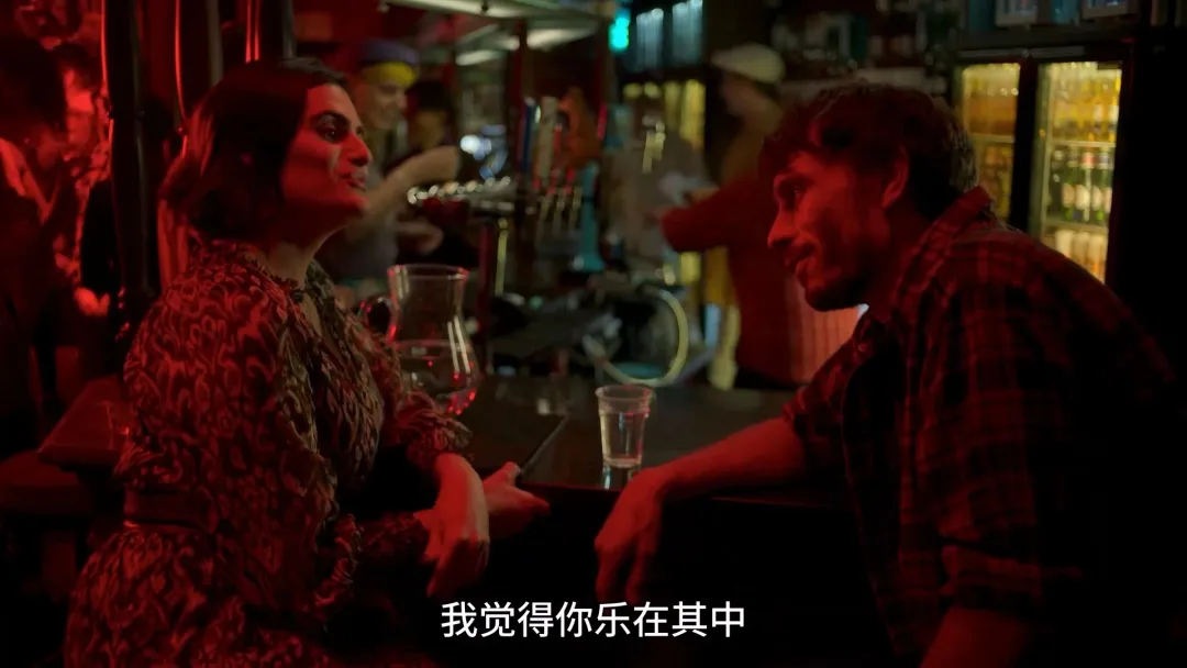 男性被瘋狂的女追蹤者騷擾了？看Netflix出品的爛番茄百分百好評劇集《馴鹿寶貝》是如何處理的