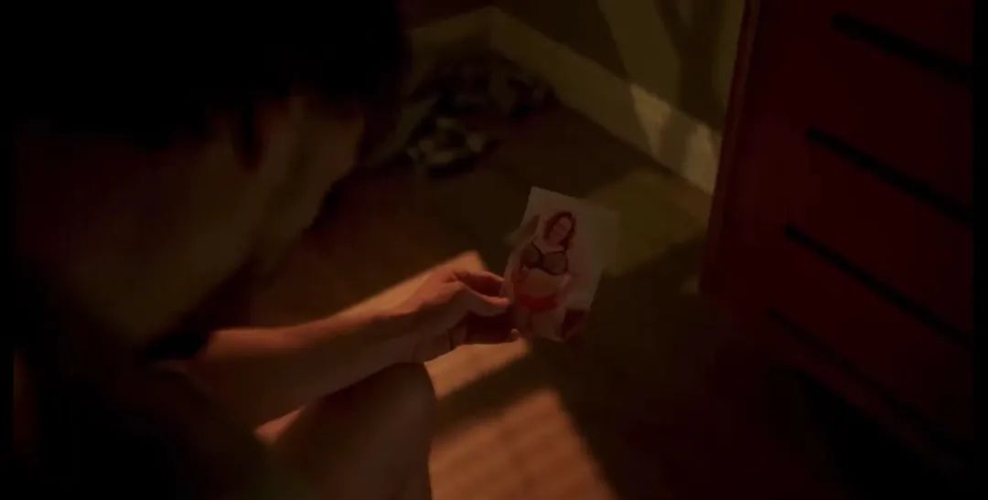 男性被疯狂的女追踪者骚扰了？看Netflix出品的烂番茄百分百好评剧集《驯鹿宝贝》是如何处理的