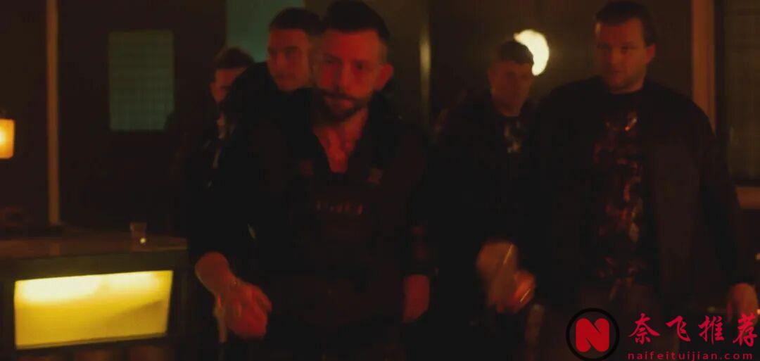 一部让你笑到肚子疼的小众神作《即兴卧底/笑闯黑帮 / 三傻大闹不列颠》！