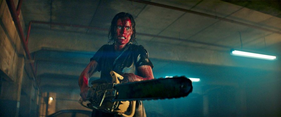 血腥限制級電影「鬼玩人崛起」好看嗎？超惡爛血腥限制級畫面, 6500公升血漿噴滿整部電影！