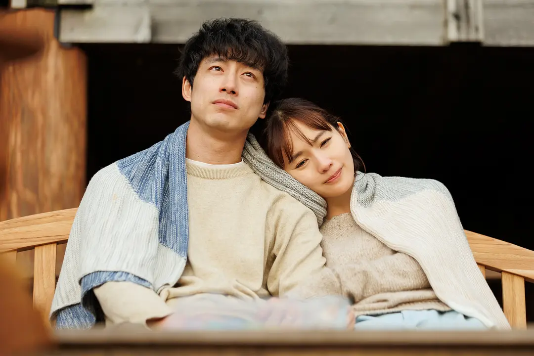 Netflix最新純愛日劇《再見的延續》，看海報差點以為是日版《燃冬》？