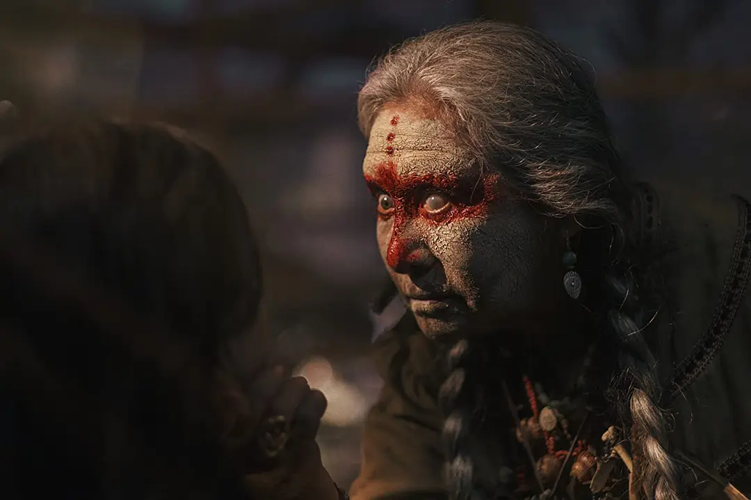 以墨西哥民俗文化為基底的美國恐怖片《驅魔古法》，最硬核驅魔儀式，美女慘著挖肚取膽