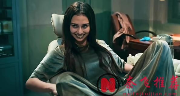 2025最新印尼恐怖片《猩红诊所/鬼诊所》，改编自真实故事，恐怖指数直达五颗星