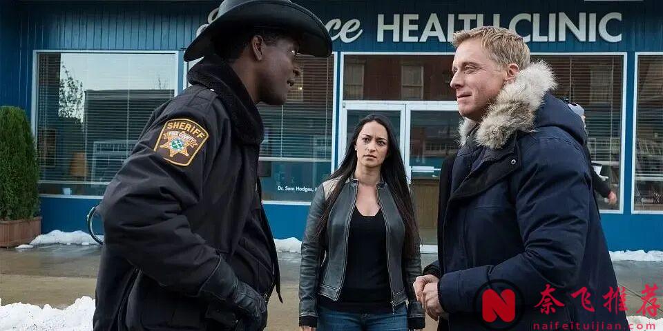 又汙又爽，這部收視第一的神劇《外星居民》太炸裂了