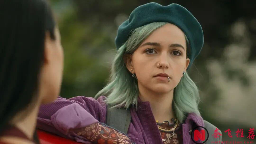 又汙又爽，這部收視第一的神劇《外星居民》太炸裂了