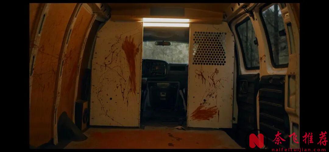 童年彻底崩坏，观众吓到做噩梦，这不全新恐怖片《追魂米老鼠/我爱威利/杀很大米奇》太狠了！