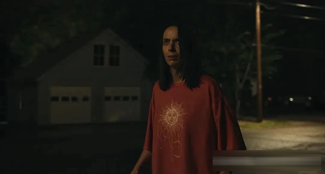 美剧《寡妇湾》：上一秒还是情景喜剧，下一秒就进了电锯惊魂