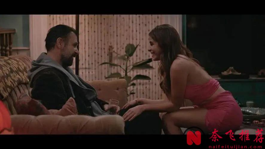 Netflix爆笑懸疑猛片《十日好人》，有這種美女做鄰居，快樂你絕對想象不到