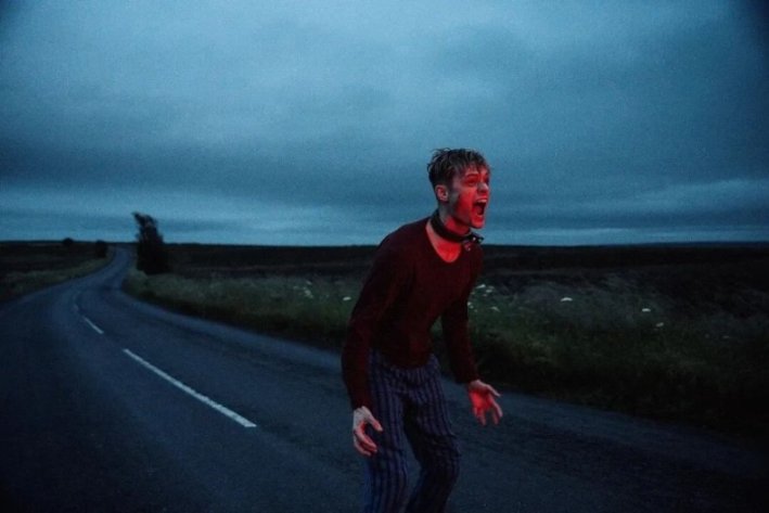 这部R级作品《恶徒/好男孩/發條狗》后劲真大！