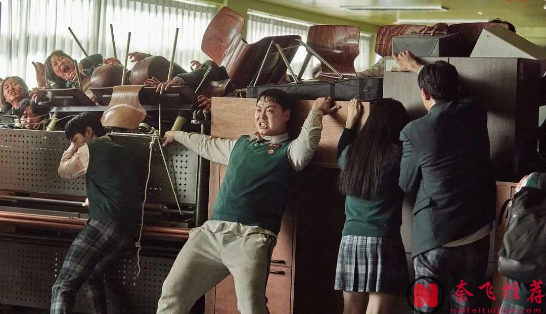 不愧是Netflix，这部丧尸校园剧集《僵尸校园/僵尸学校/丧尸校园》太敢拍了