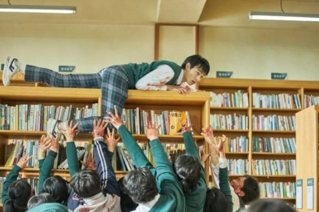 不愧是Netflix，这部丧尸校园剧集《僵尸校园/僵尸学校/丧尸校园》太敢拍了