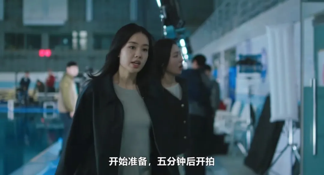 《不是你的恋爱/除了你之外的恋爱》:十年长跑的情侣,败给的不是第三者